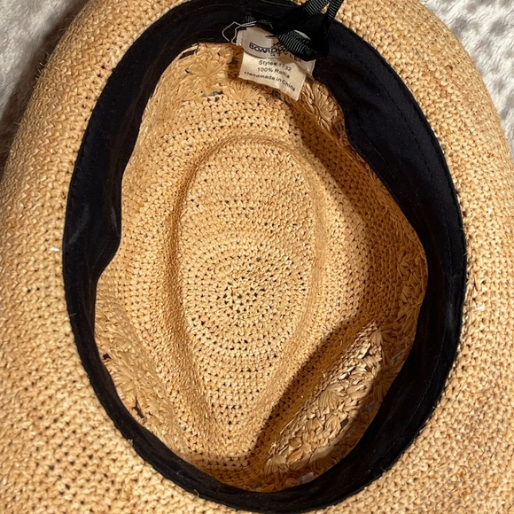 Boardwalk style 100% Raffia Trilby hat!